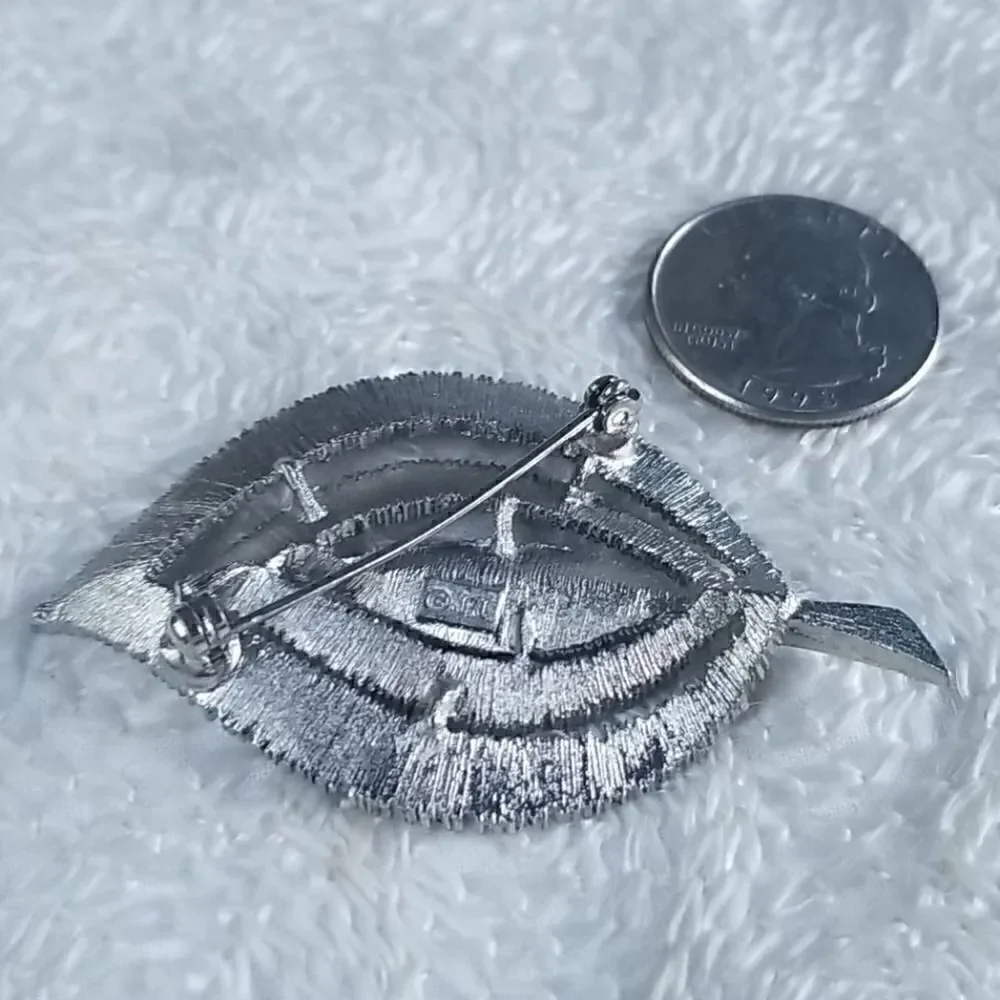 Vintage JJ Silver Leaf Lined Stem Pin Brooch